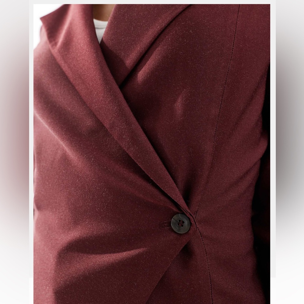 ASOS DESIGN - burgundy maroon wrap front single button cinched waist blazer - Picture 4 of 7